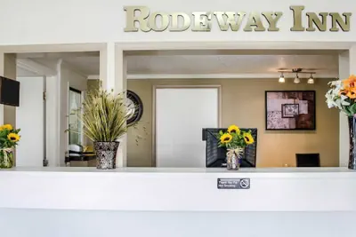 Photo 4 - Rodeway Inn Carlisle North