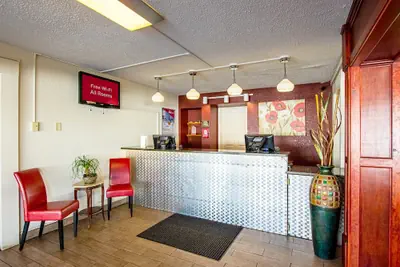 Photo 3 - Red Roof Inn Battle Creek