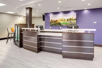 Photo 4 - Clarion Pointe Biltmore Village