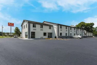 Photo 2 - Econo Lodge Cherry Point