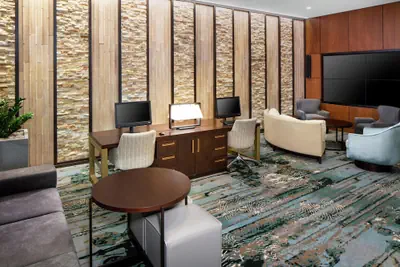 Photo 2 - DoubleTree by Hilton Manchester Downtown