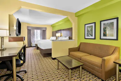 Photo 5 - Best Western Knoxville Suites - Downtown