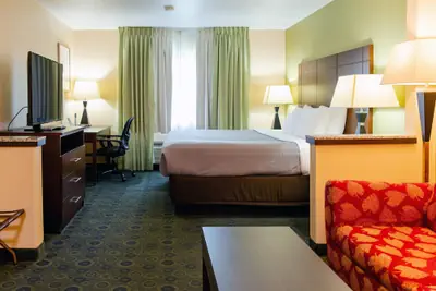 Photo 2 - Quality Inn & Suites Bloomington I-55 and I-74