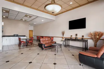 Photo 5 - Super 8 by Wyndham Longview/North