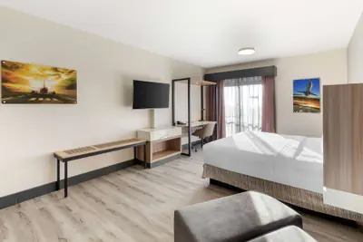 Photo 5 - Best Western Plus Atlanta Airport-East