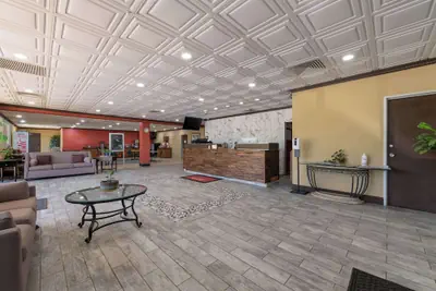 Photo 4 - Econo Lodge