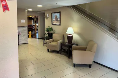 Photo 4 - Quality Inn & Suites Farmington
