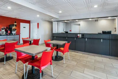 Photo 5 - Econo Lodge Conyers