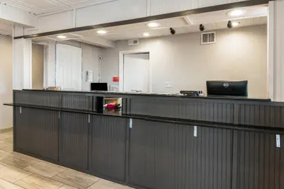 Photo 3 - Econo Lodge Conyers