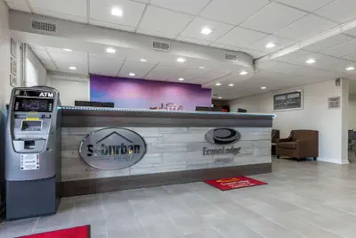 Photo 4 - Econo Lodge at the University