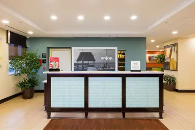 Photo 4 - Hampton Inn Daytona Beach/Beachfront