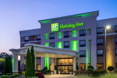 Photo 2 - Holiday Inn Greensboro Coliseum by IHG