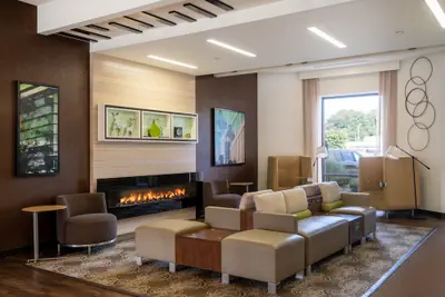 Photo 3 - Holiday Inn Greensboro Coliseum by IHG