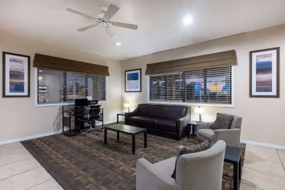 Photo 5 - Days Inn by Wyndham Roswell