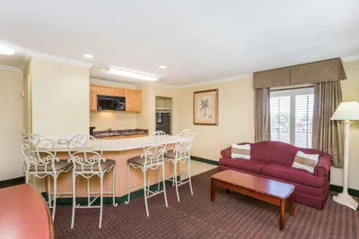 Photo 3 - Days Inn by Wyndham Destin