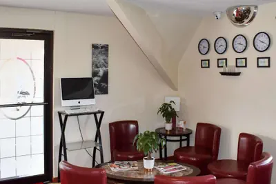 Photo 4 - MHO Hotel Bordentown