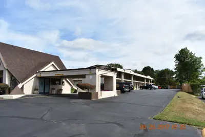 Photo 2 - MHO Hotel Bordentown