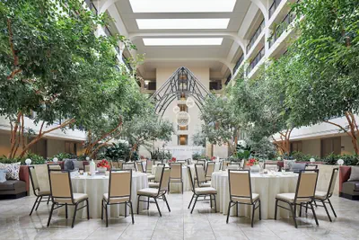 Photo 5 - Renaissance Chicago Glenview Suites Hotel
