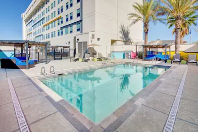 Photo 2 - Aloft by Marriott Tucson University