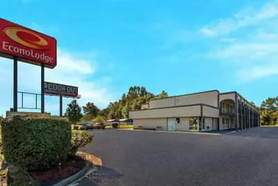 Photo 2 - Econo Lodge Goldsboro Hwy 70