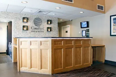 Photo 4 - Comfort Inn & Suites Sturbridge - Brimfield