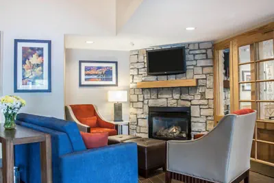 Photo 5 - Comfort Inn & Suites Sturbridge - Brimfield