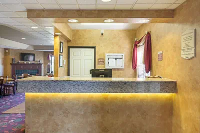 Photo 3 - Quality Inn Fairmont