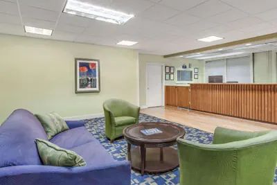 Photo 2 - Days Inn by Wyndham Cullman