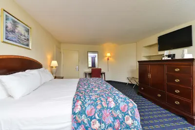 Photo 5 - Americas Best Value Inn & Suites South Boston