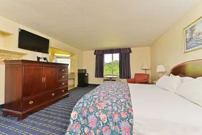 Photo 4 - Americas Best Value Inn & Suites South Boston
