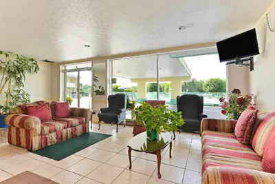 Photo 2 - Americas Best Value Inn & Suites South Boston