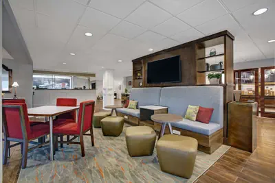 Photo 5 - Hampton Inn Salisbury