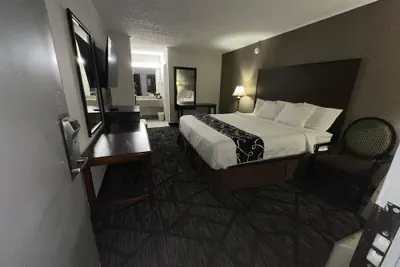 Photo 2 - Travel Inn Kingsport