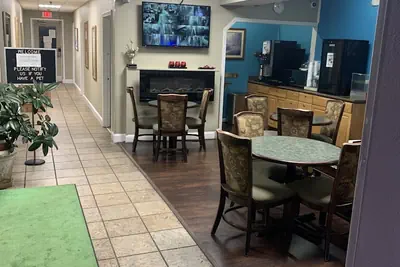 Photo 4 - Travel Inn Kingsport