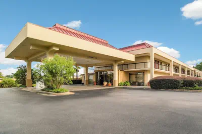 Photo 2 - Red Roof Inn Augusta - Washington Road