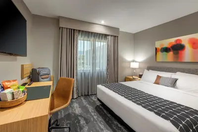 Photo 4 - Olivia Hotel