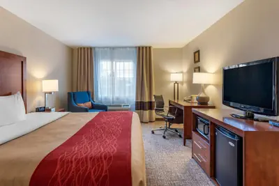 Photo 2 - Comfort Inn & Suites Klamath Falls