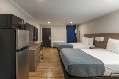 Photo 2 - Economy Suites Springfield - Extended Stay