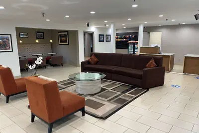 Photo 3 - SureStay Plus Hotel by Best Western Durham Medical Center