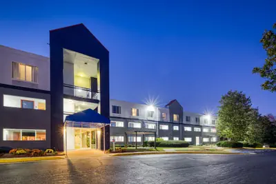 Photo 2 - SureStay Plus Hotel by Best Western Durham Medical Center