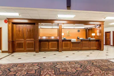 Photo 5 - Clarion Hotel Convention Center