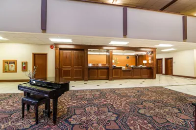 Photo 4 - Clarion Hotel Convention Center