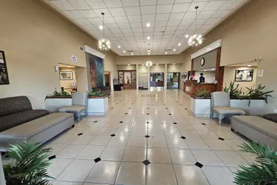 Photo 4 - Clarion Inn & Suites Roswell