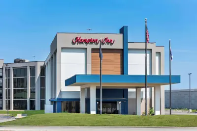 Photo 2 - Hampton Inn Indianapolis-N.E./Castleton
