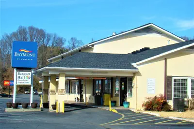 Photo 2 - Baymont by Wyndham Front Royal Near Shenandoah National Park