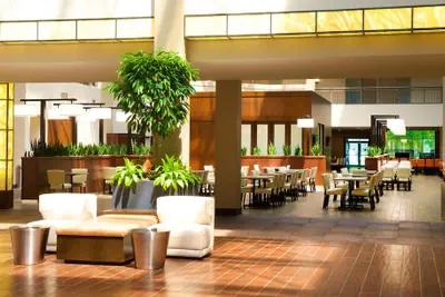 Photo 4 - Embassy Suites by Hilton Cincinnati Northeast Blue Ash