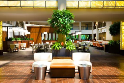 Photo 3 - Embassy Suites by Hilton Cincinnati Northeast Blue Ash