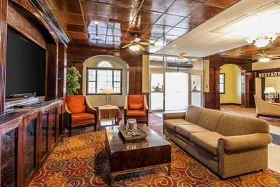 Photo 3 - Wingate by Wyndham Marietta Conference Center