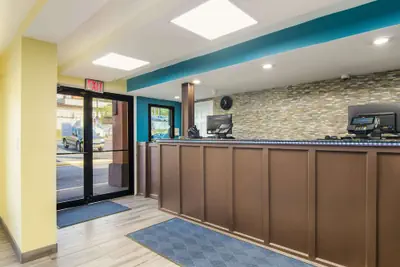 Photo 4 - Rodeway Inn & Suites Monroeville - Pittsburgh