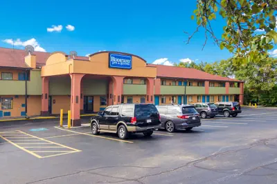 Photo 2 - Rodeway Inn & Suites Monroeville - Pittsburgh